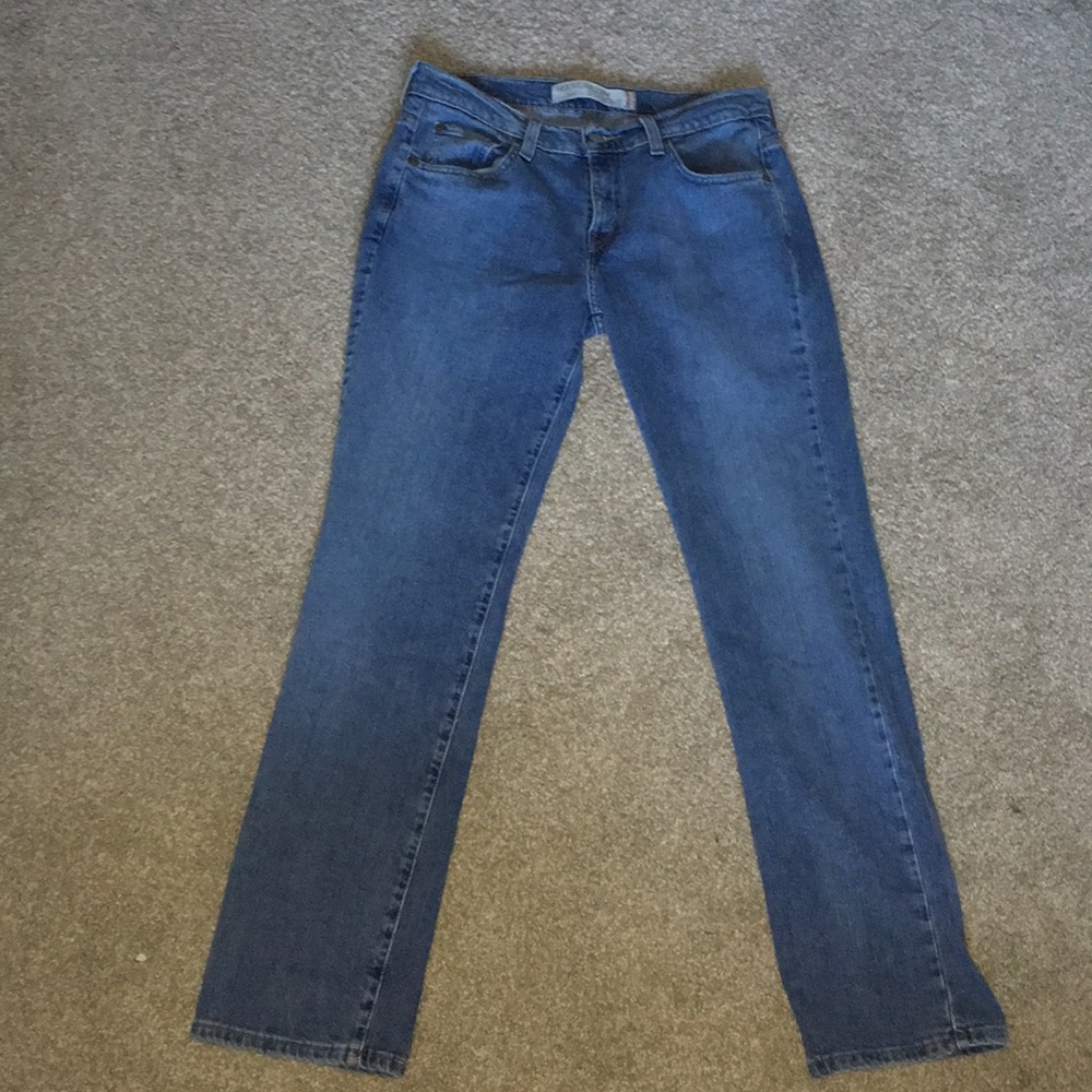Levi’s blue high waisted jeans